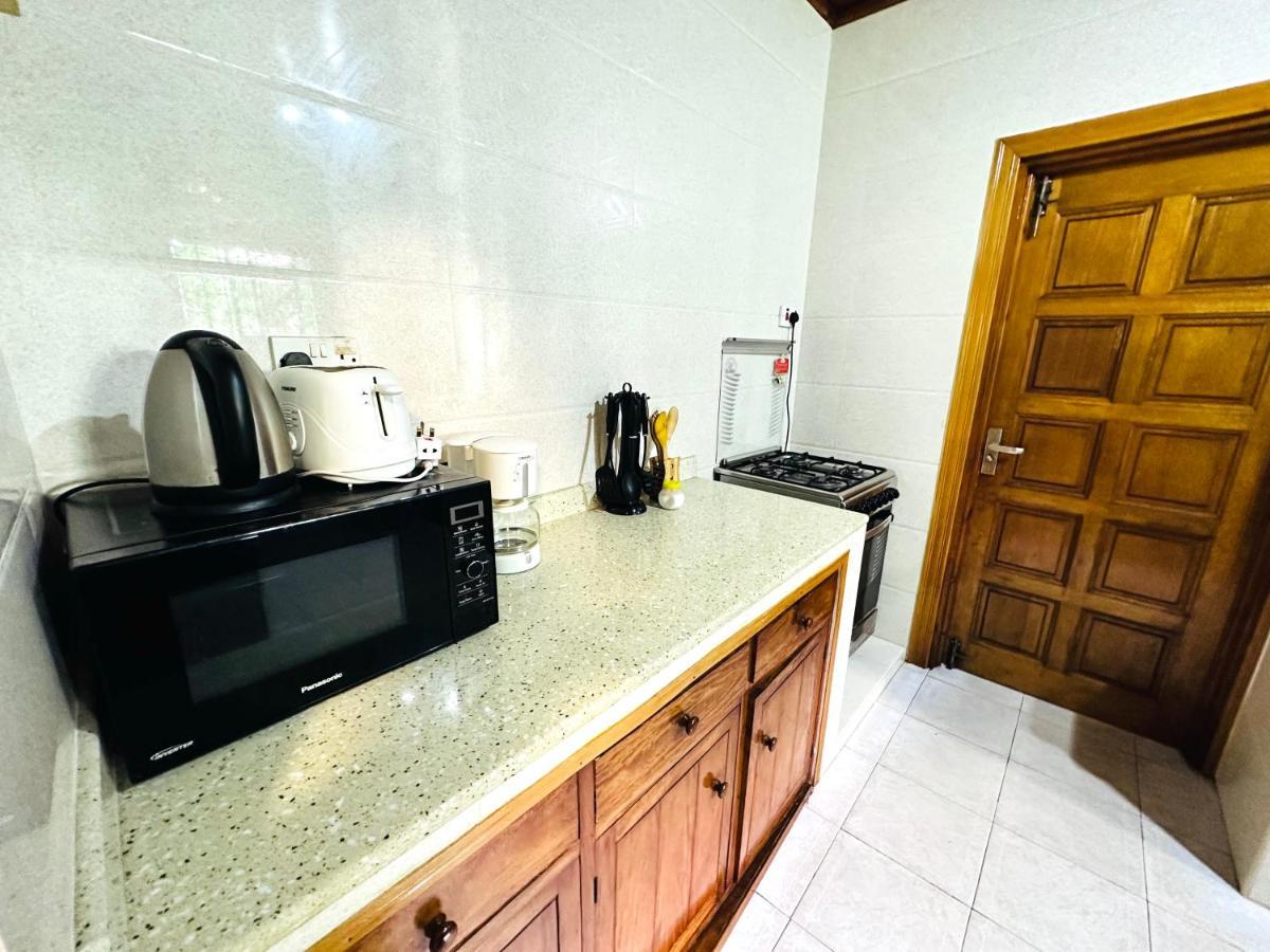 88 Days Self Catering Holidays & Accomodation Baie Lazare  エクステリア 写真